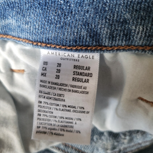 American Eagle Curvy Mom Jean - Picture 3 of 3